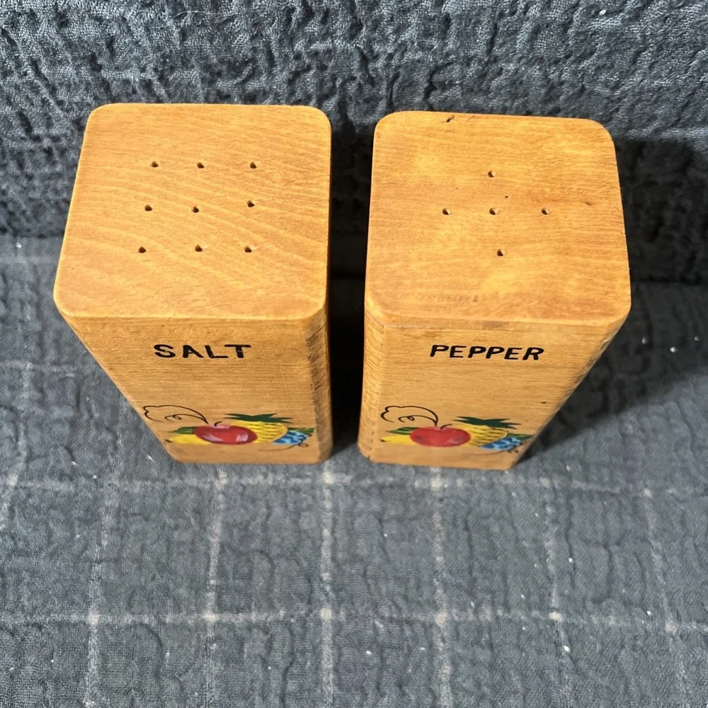 Vtg Salt & Pepper Shakers‎ Mid Century 60s Collectible Large Wood Ucagco Fruit